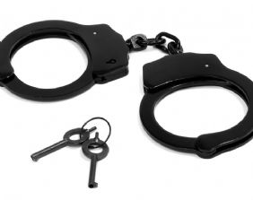 Per la Corte Costituzionale ai detenuti ex art. 4-bis ord. pen. non può essere negato l´accesso ai trattamenti premiali