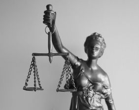 La Corte costituzionale sull´illegittimità sopravvenuta delle sanzioni amministrative sostanzialmente penali e la revoca del giudicato di condanna