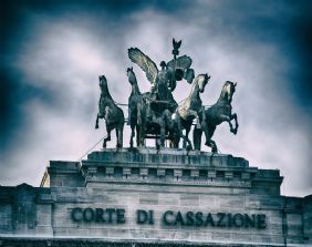 Ancora in tema di responsabilità da reato dell’ente: l´assenza di un modello organizzativo non determina la “colpa in organizzazione”