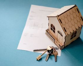 Rinuncia abdicativa alla proprietà immobiliare e acquisto originario dello Stato: la risposta delle Sezioni Unite