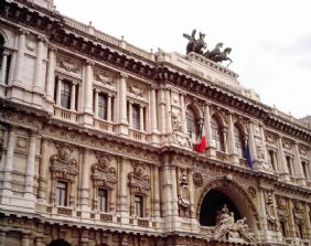 Il concorso di reati e il rapporto tra i delitti di sequestro di persona e rapina aggravata