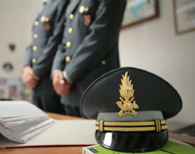 L´associazione di stampo mafioso e il ruolo dell´affiliato: l´assunzione di una qualifica è prova del contributo contributo causale