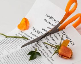 Le Sezioni Unite sulla morte dell´ ex coniuge durante la causa per l’assegno divorzile