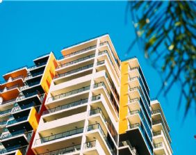 Il regolamento condominiale può imporre limiti e divieti ai proprietari delle singole unità immobiliari